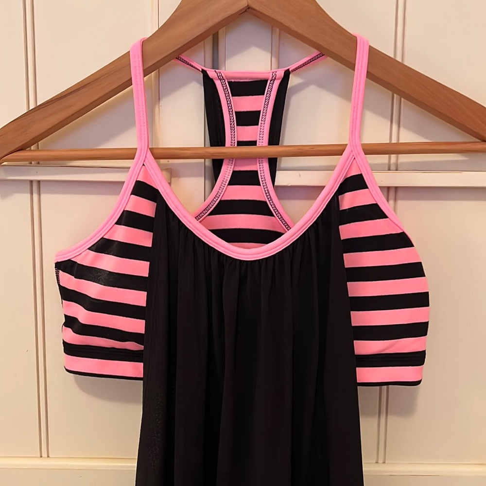 Lululemon Tank with Built In Bra,  Size 6 Excellent Condition